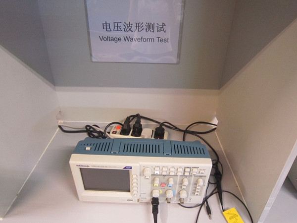 Voltage Waveform Test